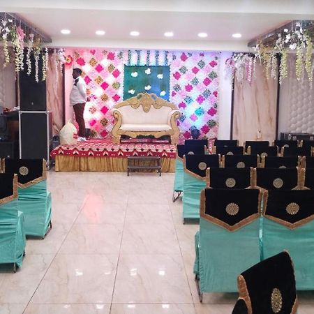 Hotel Empire&Banquet Hisār Buitenkant foto